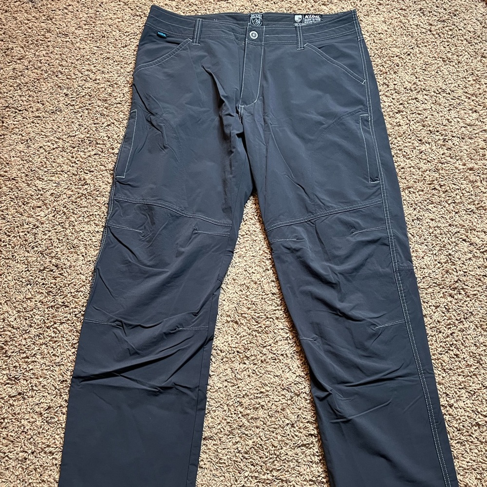 Mens KUHL Black Straight Cargo Hiking Pants Size 36x31 IL:A